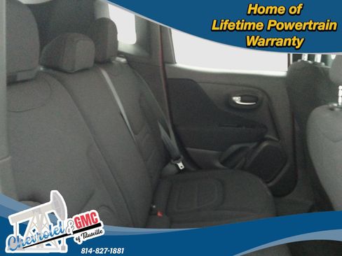 Used 2021 Jeep Renegade Latitude image 24