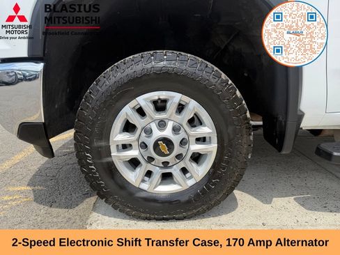 Used 2024 Chevrolet Silverado 2500 LT AWD/4WD image 19