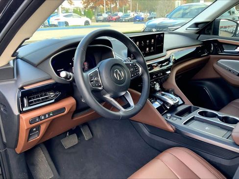 Used 2025 Acura MDX SH-AWD w/ Technology Package image 16