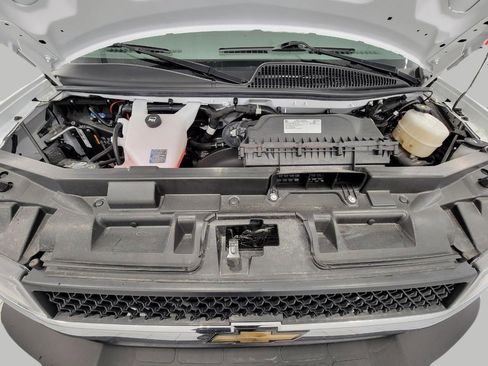 Used 2024 Chevrolet Express 2500 w/ Driver Convenience Package image 9