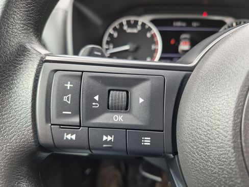 Used 2023 Nissan Rogue S image 20