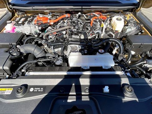 Certified 2024 Toyota Land Cruiser image 10