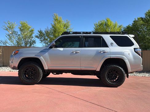 Used 2016 Toyota 4Runner Trail Premium AWD/4WD image 5