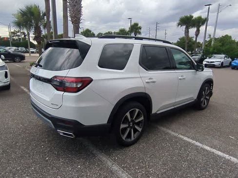 Used 2023 Honda Pilot Elite image 8