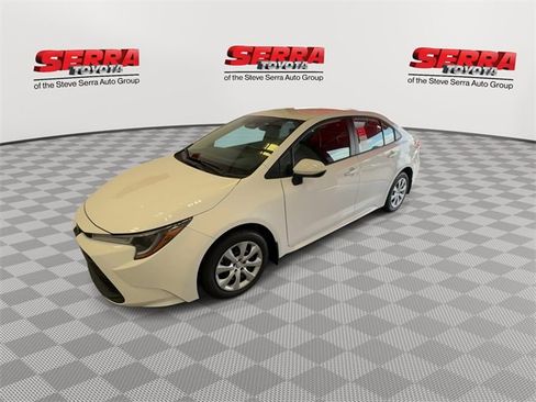 Used 2025 Toyota Corolla LE image 5