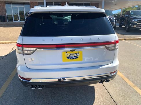 Used 2023 Lincoln Aviator Reserve w/ Elements Package Plus image 6