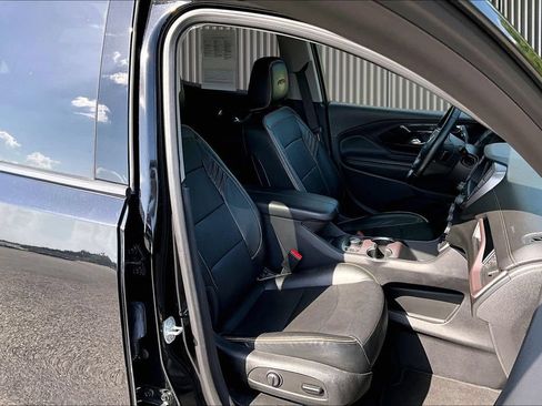 Used 2023 GMC Terrain AT4 AWD/4WD image 7