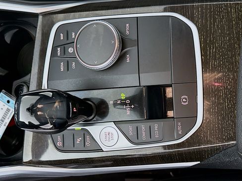 Used 2019 BMW 330i Sedan w/ Convenience Package RWD image 20