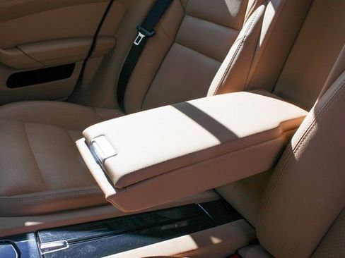 Used 2015 Porsche Panamera 4 image 34