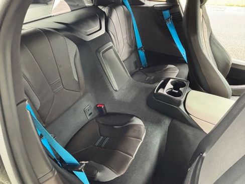 Used 2019 BMW i8 Coupe AWD/4WD image 40