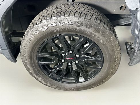 Used 2024 GMC Sierra 1500 Elevation AWD/4WD image 11
