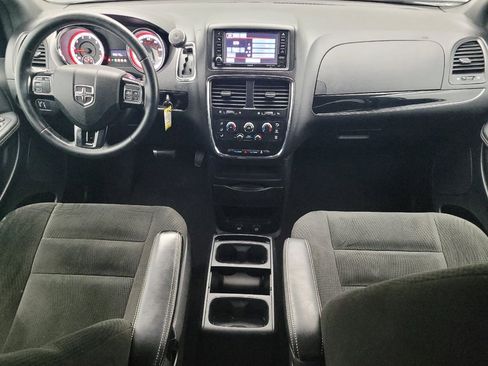 Used 2016 Dodge Grand Caravan SE FWD image 22