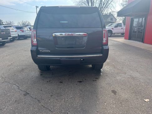 Used 2018 GMC Yukon Denali w/ Denali Ultimate Package image 20