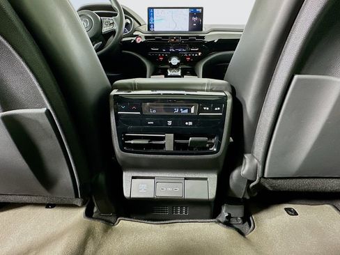 Used 2025 Acura MDX w/ Technology Package image 27
