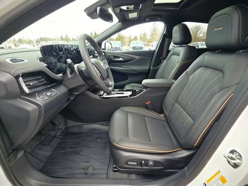 New 2026 Buick Envista Avenir FWD image 12