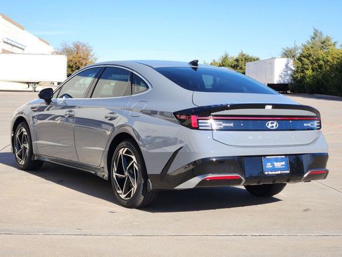 New 2026 Hyundai Sonata SEL image 3