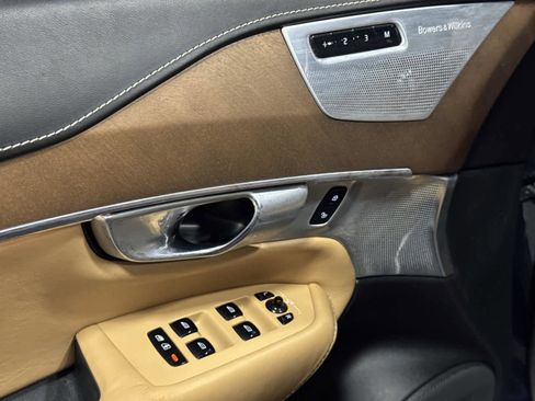 Used 2017 Volvo XC90 T6 Inscription w/ Vision Package image 20