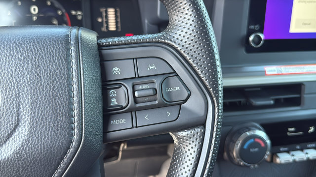 Used 2025 Toyota Tacoma SR5 AWD/4WD image 19