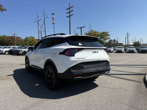New 2026 Kia Sportage X-Line image 3