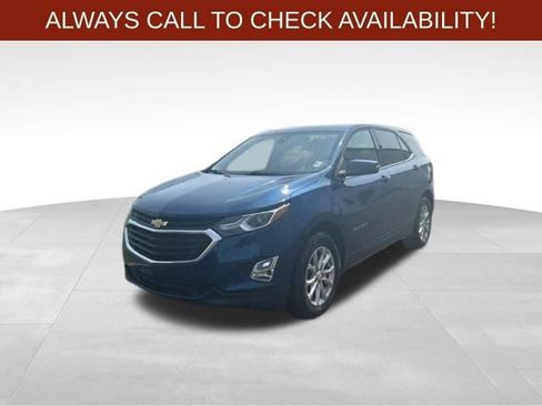 Used 2019 Chevrolet Equinox LT w/ Driver Convenience Package FWD image 3