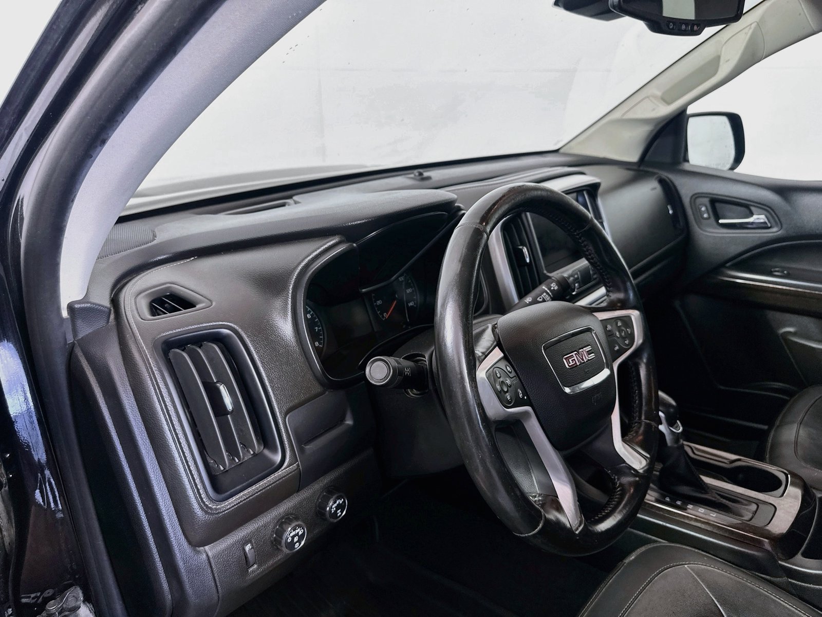Used 2022 GMC Canyon Elevation w/ Elevation Premium Package AWD/4WD image 9