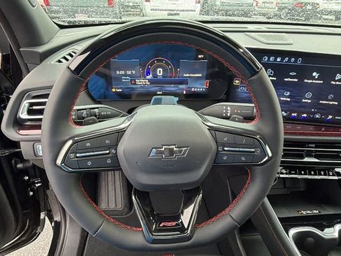 New 2026 Chevrolet Traverse RS image 21