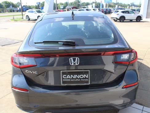 Used 2023 Honda Civic LX image 5