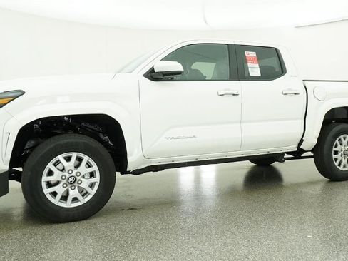 New 2026 Toyota Tacoma SR5 RWD image 18