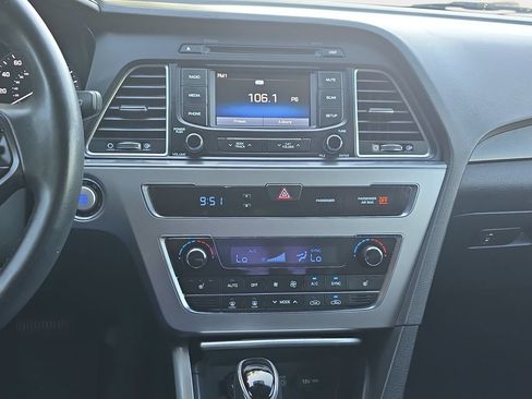 Used 2015 Hyundai Sonata Sport w/ Option Group 03 FWD image 19