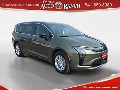 New 2027 Chrysler Pacifica Select