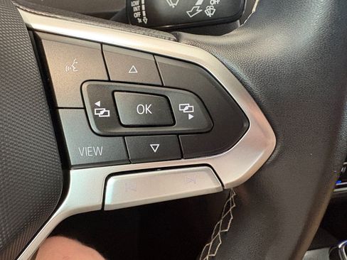 Used 2022 Volkswagen Tiguan SE AWD/4WD image 15