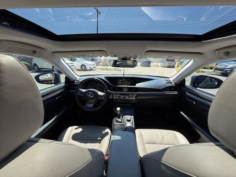 Used 2016 Lexus ES 350 w/ Premium Package w/Wood Trim image 11