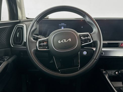 Used 2024 Kia Sorento S image 18