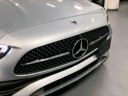 Used 2025 Mercedes-Benz C 300 Sedan image 28