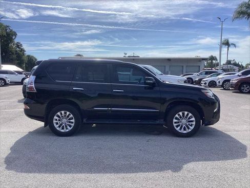 Used 2017 Lexus GX 460 AWD/4WD image 9