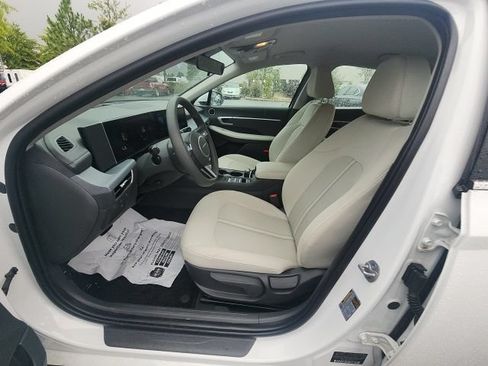 Certified 2025 Hyundai Sonata SE FWD image 24