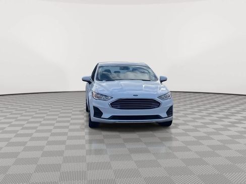 Used 2020 Ford Fusion SE image 3