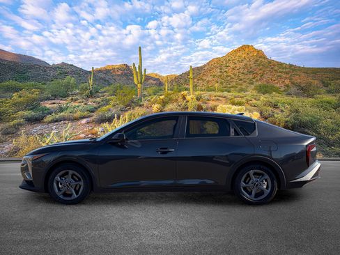 Certified 2025 Kia K4 FWD image 7