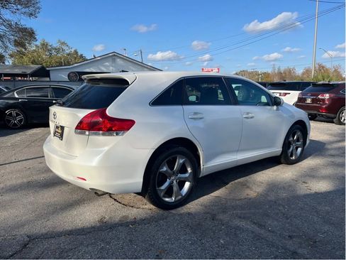 Used 2010 Toyota Venza image 5