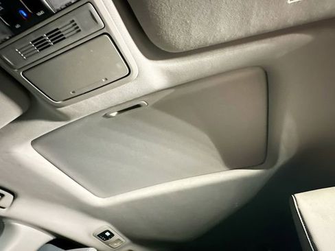 Used 2018 Honda Odyssey EX-L image 22