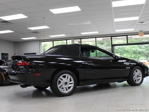 Used 1995 Chevrolet Camaro Z28 image 8