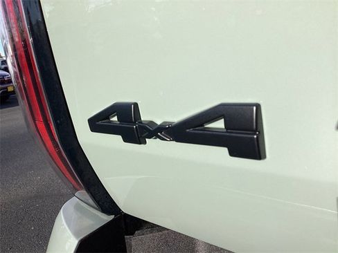 Used 2023 Toyota Tundra Limited image 34