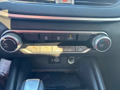 Used 2022 Nissan Altima 2.5 S FWD image 11