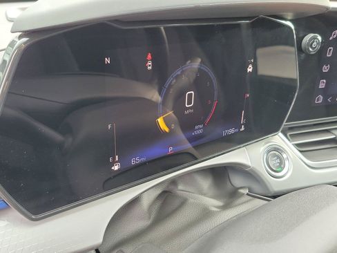 Used 2025 Chevrolet Trax LT w/ Driver Confidence Package FWD image 26
