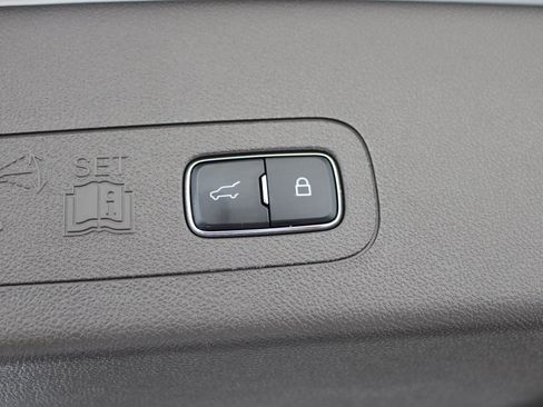 Used 2023 Lincoln Aviator Reserve w/ Equipment Group 201A AWD/4WD image 30