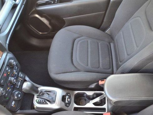 Used 2022 Jeep Renegade Latitude image 24