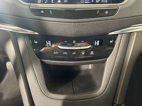 Certified 2025 Cadillac XT5 Luxury image 22