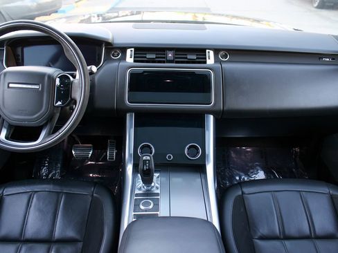 Used 2020 Land Rover Range Rover Sport HST image 10