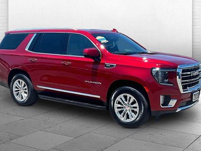 Used 2024 GMC Yukon SLT w/ SLT Premium Package