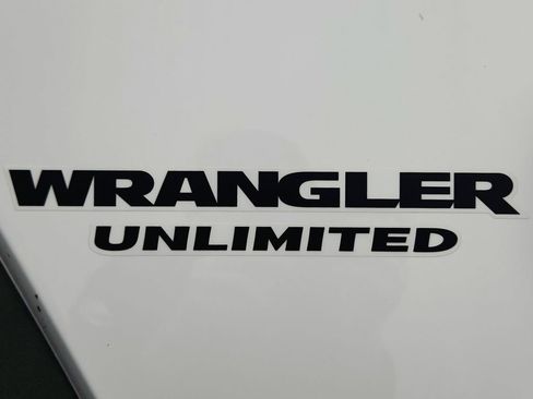 Used 2016 Jeep Wrangler Unlimited Rubicon w/ Dual Top Group image 32